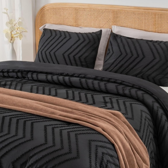Black Chevron Tufted Zigzag Texture California King Size Bed Comforter Set - Picture 3 of 13